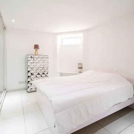 Villa Ref 2146 - - Sea View For Rent *