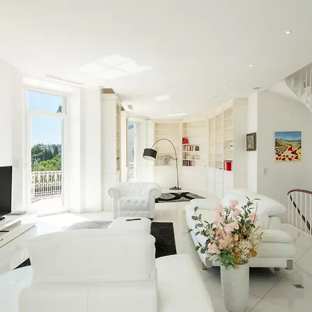 Villa Ref 2146 - - Sea View For Rent Cannes